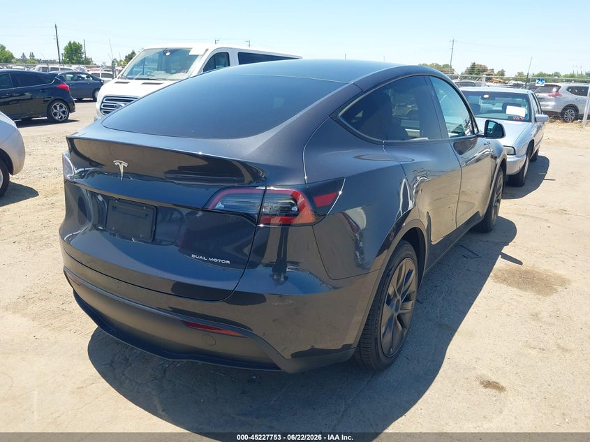 2025 Tesla Model y VIN 7SAYGDEE1SF318310 IAAI salvage auction — FRONT END, Clear (California), sold $23,300 on 2026-07-08 (photo 4)