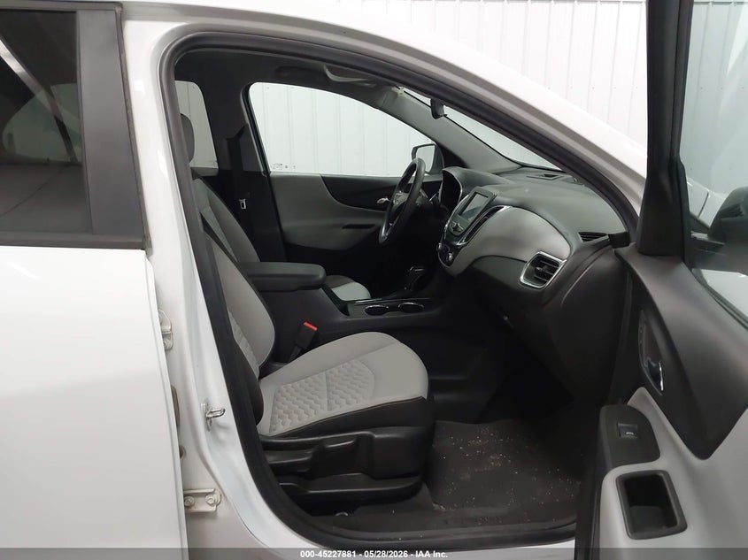 2020 Chevrolet Equinox VIN 3GNAXSEV6LS672777 IAAI salvage auction — NORMAL WEAR, SF97 (South Dakota), sold $10,725 on 2026-07-09 (photo 5)