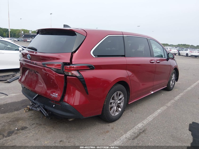 2021 Toyota Sienna VIN 5TDYRKEC4MS019726 IAAI salvage auction — FRONT & REAR, Salvage (New Jersey), sold $7,500 on 2026-08-21 (photo 4)