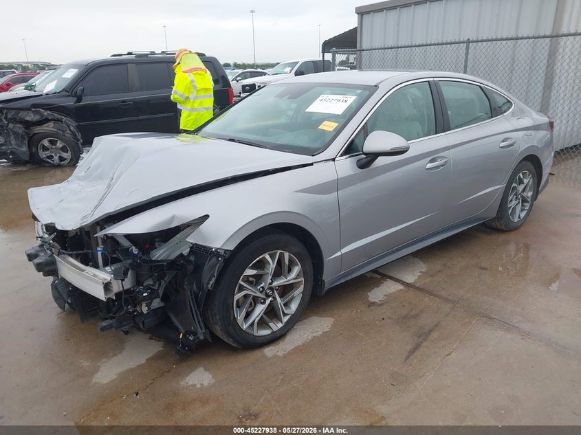 2023 Hyundai Sonata VIN KMHL64JA0PA294204 IAAI salvage auction — FRONT END, Salvage (Texas), sold $4,550 on 2026-07-30 (photo 2)