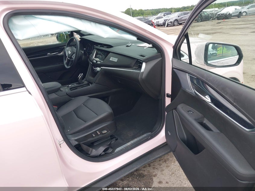 2025 Cadillac Xt5 VIN 1GYKNCR45SZ116188 IAAI salvage auction — SIDE, Salvage (Oklahoma), sold $3,200 on 2026-08-25 (photo 5)