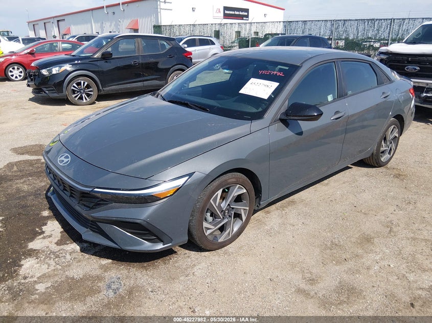 2025 Hyundai Elantra VIN KMHLM4DG1SU938032 IAAI salvage auction — HAIL, Salvage Title, sold $6,600 on 2026-07-24 (photo 2)