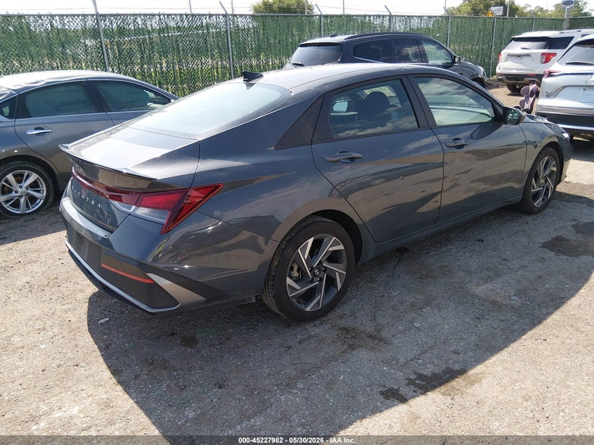 2025 Hyundai Elantra VIN KMHLM4DG1SU938032 IAAI salvage auction — HAIL, Salvage Title, sold $6,600 on 2026-07-24 (photo 4)
