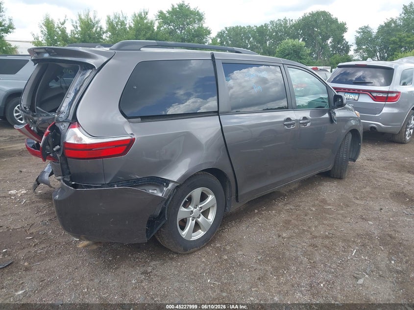 2016 Toyota Sienna VIN 5TDKK3DC8GS753582 IAAI salvage auction — UNKNOWN, Salvage (Minnesota), sold $725 on 2026-07-22 (photo 4)
