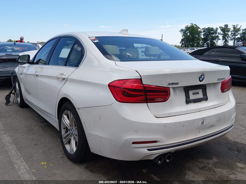 2017 BMW 3er VIN WBA8D9G35HNU61749 IAAI salvage auction — FRONT END, Salvage Title, sold $700 on 2026-08-10 (photo 3)