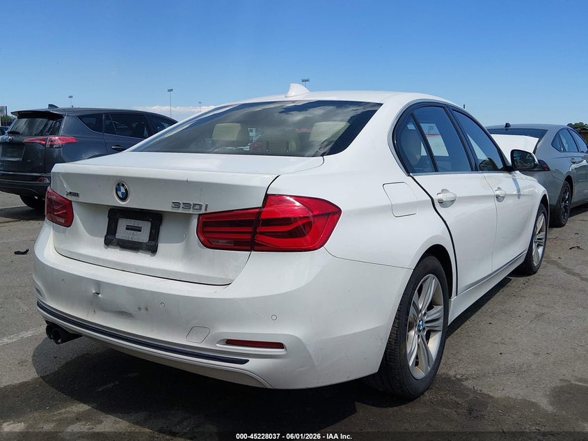 2017 BMW 3er VIN WBA8D9G35HNU61749 IAAI salvage auction — FRONT END, Salvage Title, sold $700 on 2026-08-10 (photo 4)