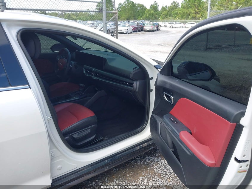 2025 Kia K4 VIN 3KPFW4DE6SE104105 IAAI salvage auction — WATER/FLOOD, Salvage Title, sold $9,750 on 2026-07-31 (photo 5)