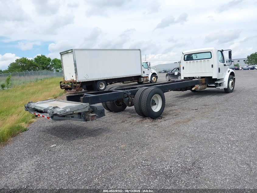 2023 Freightliner M2 106 VIN 1FVACWFC8PHUK2260 IAAI salvage auction — Unknown, Enterprise Vehicles Clear Only (Florida), sold $525 on 2026-07-09 (photo 4)
