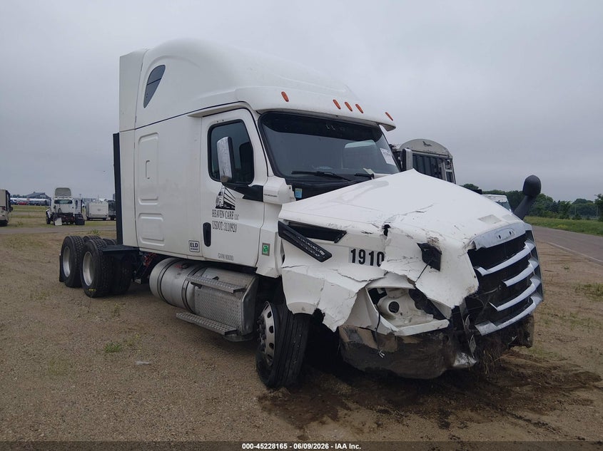 2020 Freightliner New cascadia 126 VIN 3AKJHHDR0LSLX7917 IAAI salvage auction — FRONT END, Salvage (Minnesota), sold $4,700 on 2026-08-16 (photo 1)