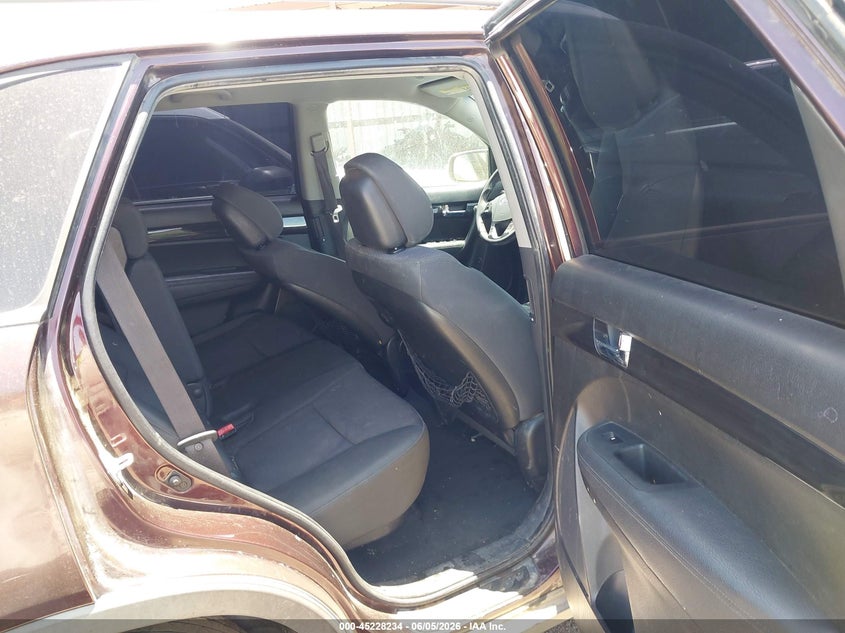 2011 Kia Sorento VIN 5XYKT4A29BG142738 IAAI salvage auction — NORMAL WEAR, Clear (Montana), sold $650 on 2026-07-28 (photo 8)