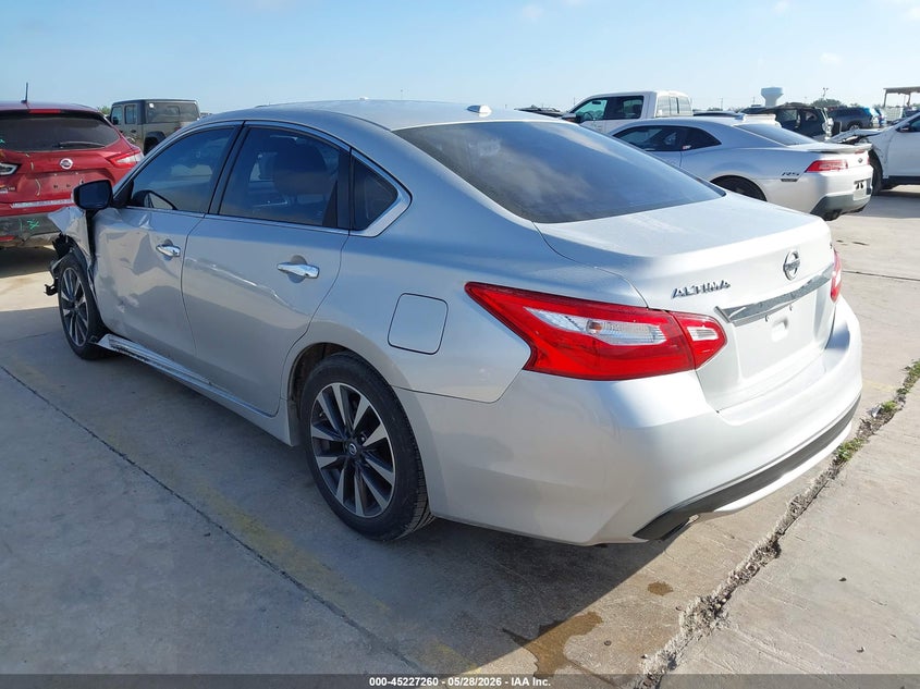 2017 Nissan Altima VIN 1N4AL3AP6HC284386 IAAI salvage auction — LEFT FRONT, Salvage Title, sold $25 on 2026-07-27 (photo 3)