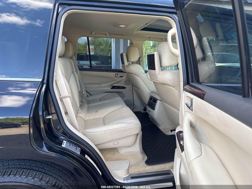 2015 Lexus Lx 570 VIN JTJHY7AX9F4181761 IAAI salvage auction — NORMAL WEAR, Clear (Oklahoma), sold $24,650 on 2026-07-08 (photo 8)