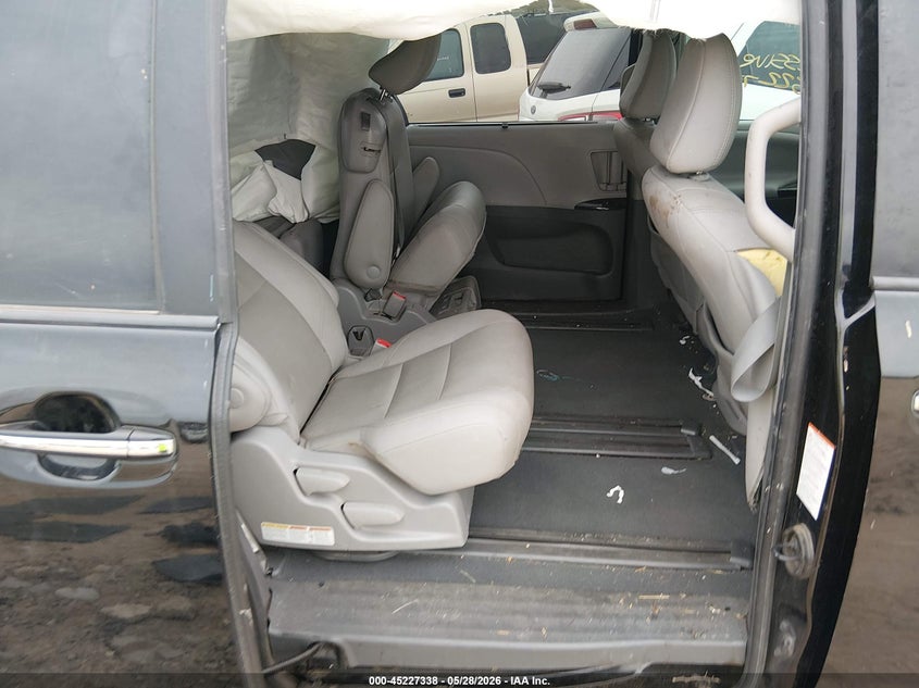2020 Toyota Sienna VIN 5TDYZ3DC6LS071428 IAAI salvage auction — FRONT END, Salvage (Arizona), sold $1,575 on 2026-07-30 (photo 8)