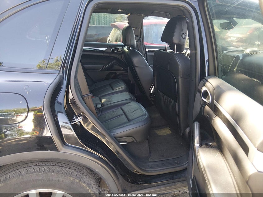 2013 Porsche Cayenne VIN WP1AA2A2XDLA08803 IAAI salvage auction — NORMAL WEAR, Original (Kentucky), sold $1,500 on 2026-07-29 (photo 8)