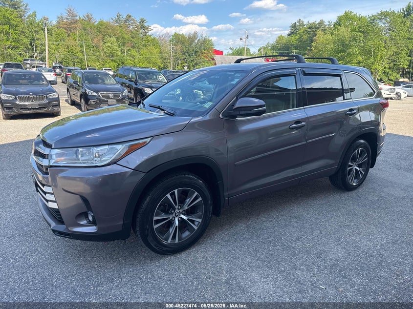 2018 Toyota Highlander VIN 5TDBZRFH6JS913523 IAAI salvage auction — NORMAL WEAR, Clear (New York), sold $9,925 on 2026-07-08 (photo 2)