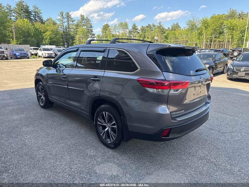 2018 Toyota Highlander VIN 5TDBZRFH6JS913523 IAAI salvage auction — NORMAL WEAR, Clear (New York), sold $9,925 on 2026-07-08 (photo 3)