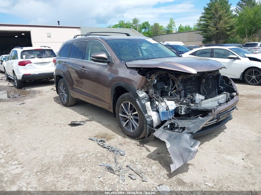 2017 Toyota Highlander VIN 5TDJZRFH3HS386773 IAAI salvage auction — FRONT END, Salvage (New Hampshire), sold $7,300 on 2026-07-29 (photo 1)