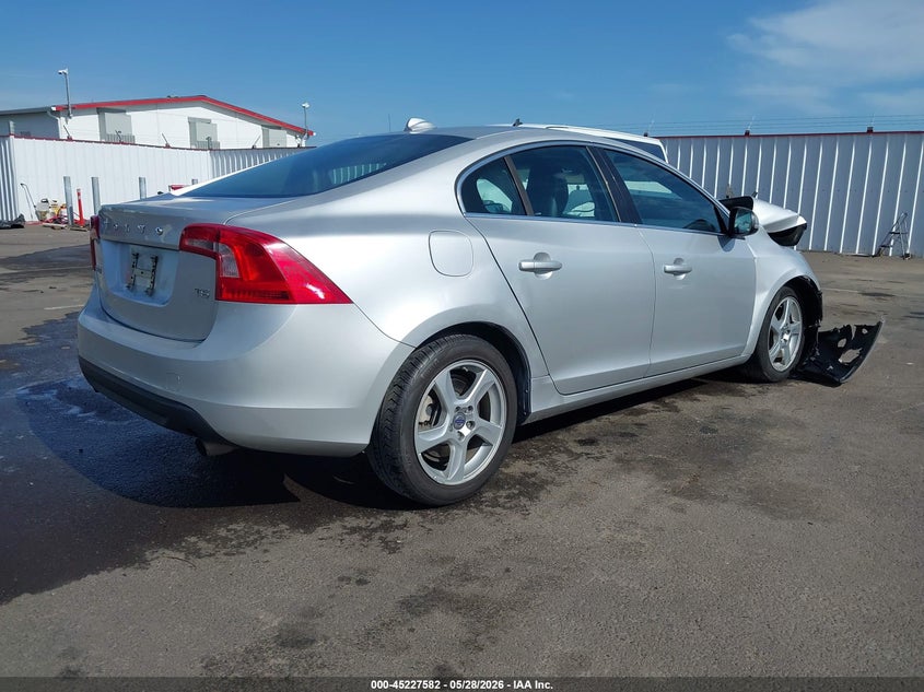 2012 Volvo S60 VIN YV1622FSXC2051145 IAAI salvage auction — FRONT END, Salvage Title, sold $175 on 2026-08-11 (photo 4)