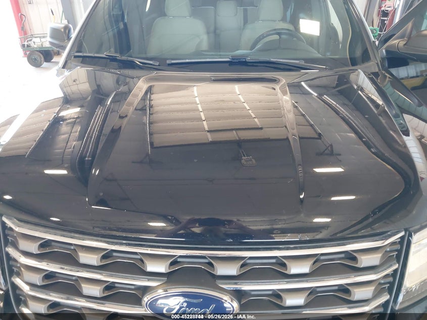 2017 Ford Explorer VIN 1FM5K8B8XHGD58805 IAAI salvage auction — NORMAL WEAR, SF97 (South Dakota), sold $15,075 on 2026-07-09 (photo 6)