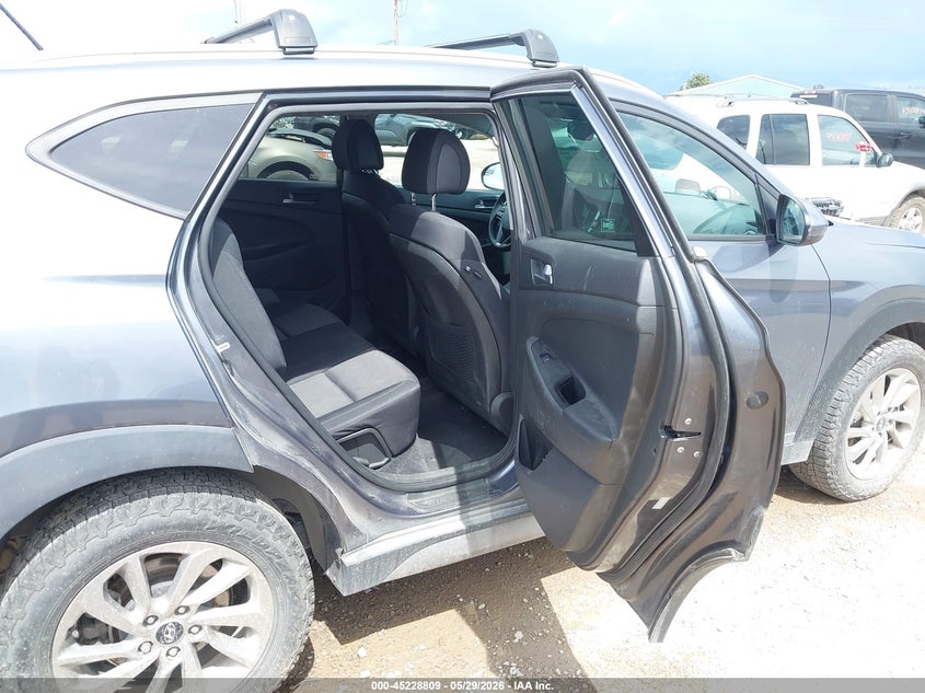 2017 Hyundai Tucson VIN KM8J3CA40HU281134 IAAI salvage auction — LEFT REAR, Salvage Title, sold $1,300 on 2026-07-29 (photo 8)