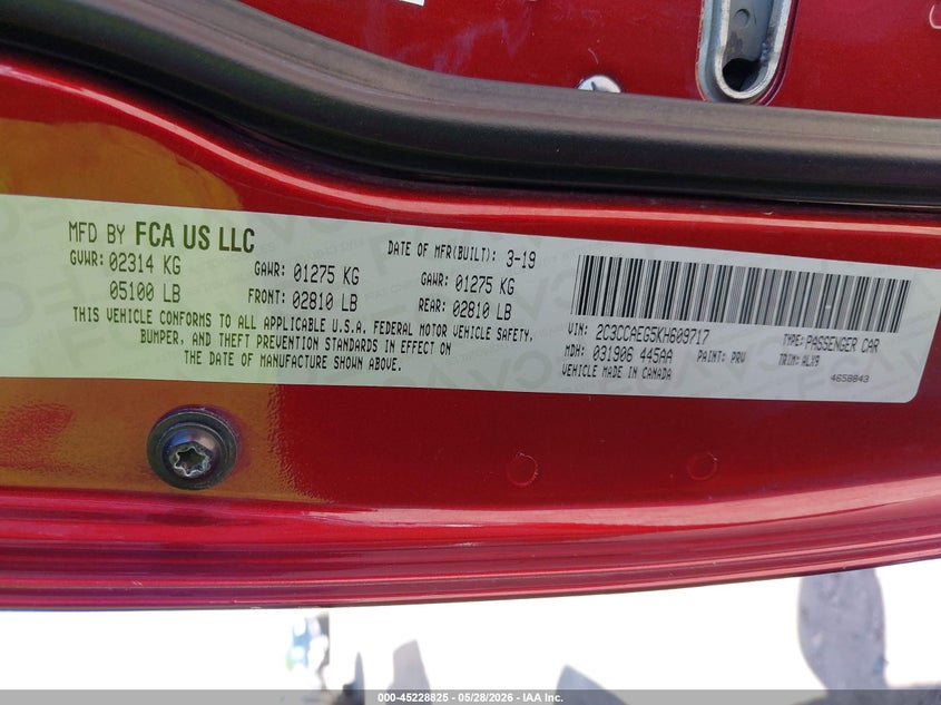 2019 Chrysler 300 VIN 2C3CCAEG5KH609717 IAAI salvage auction — RIGHT FRONT, Salvage Title, sold $125 on 2026-09-07 (photo 9)