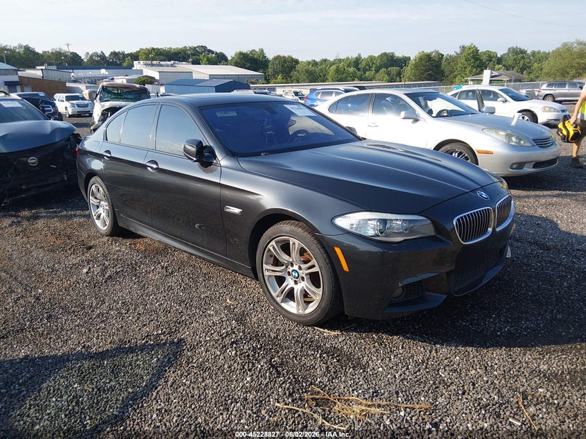 2013 BMW 5er VIN WBAXH5C5XDDW16117 IAAI salvage auction — SIDE, Salvage Title, sold $975 on 2026-07-16 (photo 1)