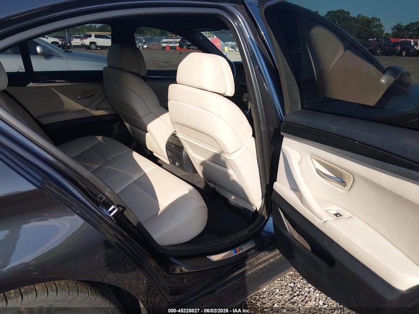 2013 BMW 5er VIN WBAXH5C5XDDW16117 IAAI salvage auction — SIDE, Salvage Title, sold $975 on 2026-07-16 (photo 8)