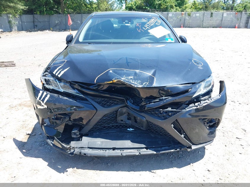 2018 Toyota Camry VIN JTNB11HK3J3050436 IAAI salvage auction — FRONT END, Salvage Title, sold $3,400 on 2026-07-28 (photo 6)