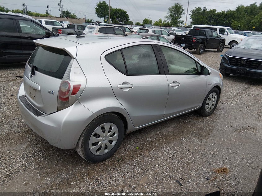 2012 Toyota Prius c VIN JTDKDTB35C1501244 IAAI salvage auction — HAIL, Clear (Missouri), sold $950 on 2026-07-06 (photo 4)