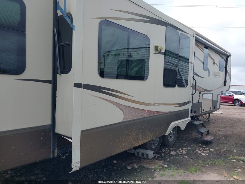2014 Kz-rv Durango 345se VIN 4EZFV3622E6097906 IAAI salvage auction — REAR END, Original (Texas), sold $4,400 on 2026-09-22 (photo 4)
