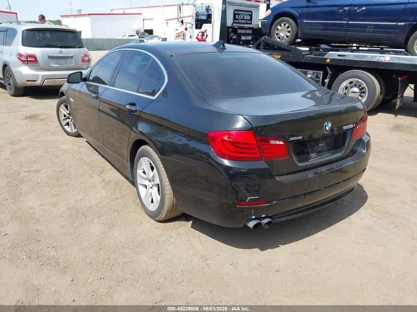 2013 BMW 5er VIN WBAXH5C59DDW13662 IAAI salvage auction — NORMAL WEAR, Clear (Virginia), sold $850 on 2026-07-08 (photo 3)
