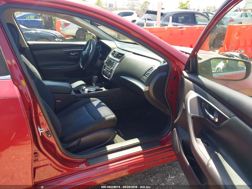 2016 Nissan Altima VIN 1N4AL3AP4GN311345 IAAI salvage auction — REAR END, Salvage Title, sold $1,575 on 2026-07-25 (photo 5)