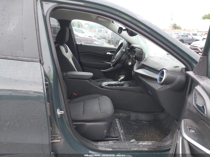 2025 Chevrolet Trax VIN KL77LFEPXSC122006 IAAI salvage auction — HAIL, Salvage Title, sold $4,050 on 2026-07-20 (photo 5)