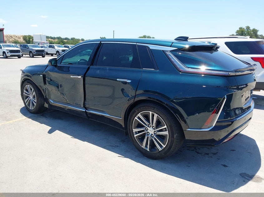2024 Cadillac Lyriq VIN 1GYKPRRL1RZ115246 IAAI salvage auction — LEFT SIDE, Salvage Title, sold $11,600 on 2026-08-21 (photo 3)