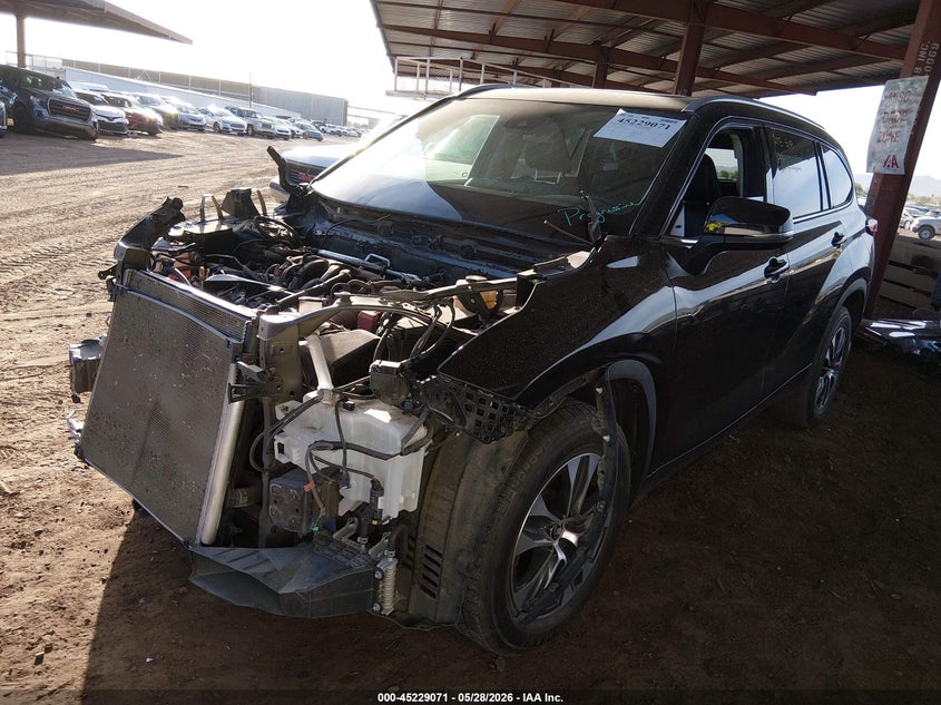2022 Toyota Highlander VIN 5TDGZRAH8NS103412 IAAI salvage auction — FRONT END, Salvage (Arizona), sold $11,900 on 2026-07-14 (photo 2)