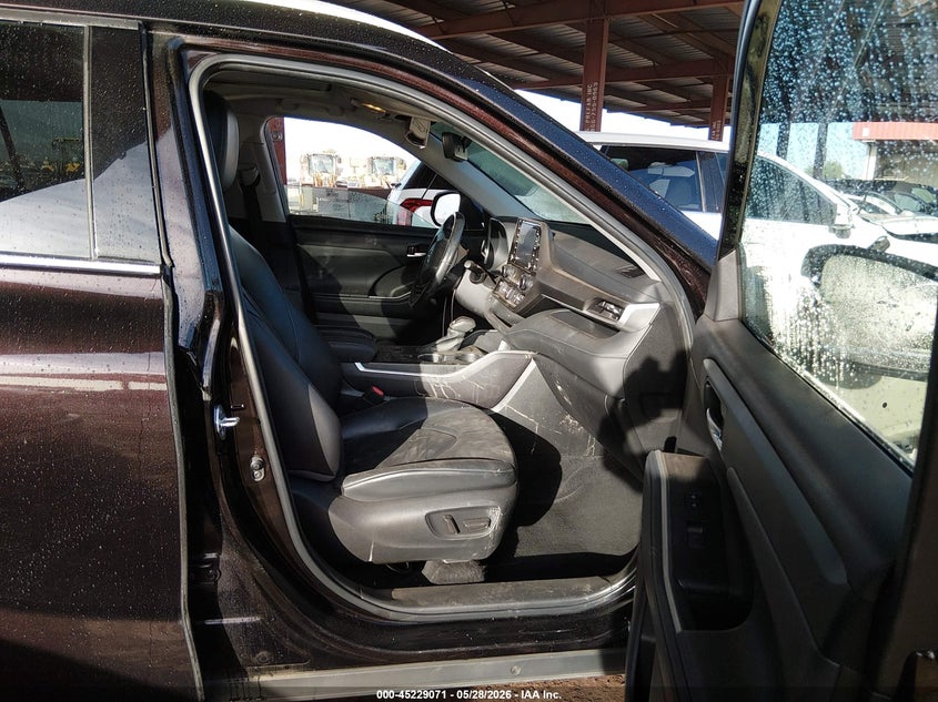 2022 Toyota Highlander VIN 5TDGZRAH8NS103412 IAAI salvage auction — FRONT END, Salvage (Arizona), sold $11,900 on 2026-07-14 (photo 5)