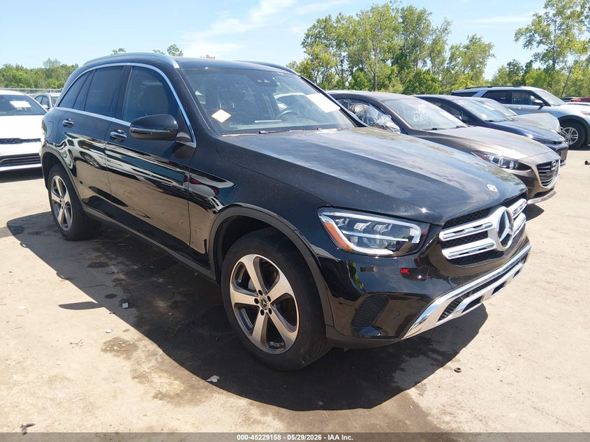 2022 Mercedes-benz Glc VIN W1N0G8EBXNG118696 IAAI salvage auction — HAIL, Salvage Title, sold $17,950 on 2026-07-07 (photo 1)