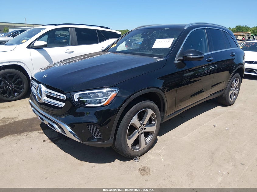 2022 Mercedes-benz Glc VIN W1N0G8EBXNG118696 IAAI salvage auction — HAIL, Salvage Title, sold $17,950 on 2026-07-07 (photo 2)