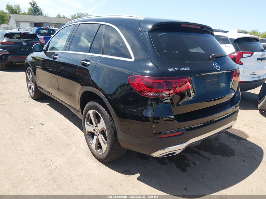 2022 Mercedes-benz Glc VIN W1N0G8EBXNG118696 IAAI salvage auction — HAIL, Salvage Title, sold $17,950 on 2026-07-07 (photo 3)