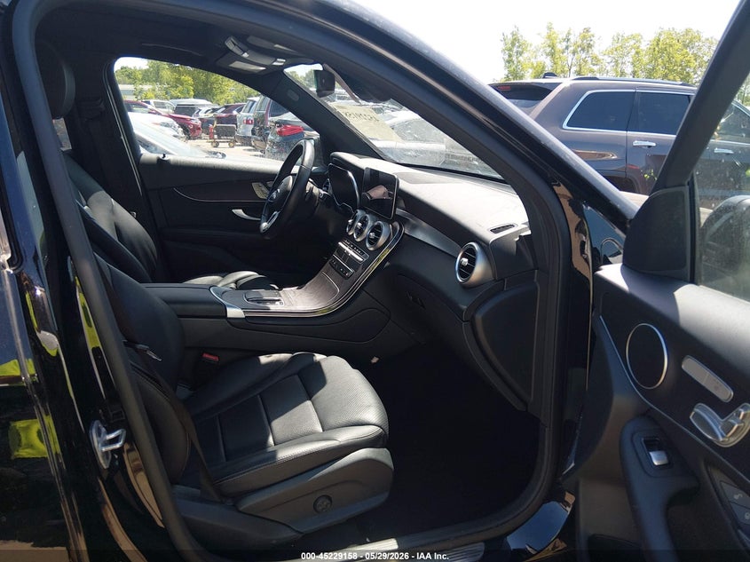 2022 Mercedes-benz Glc VIN W1N0G8EBXNG118696 IAAI salvage auction — HAIL, Salvage Title, sold $17,950 on 2026-07-07 (photo 5)