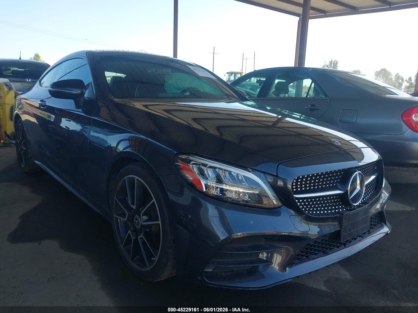 2019 Mercedes-benz C-klasse VIN WDDWJ8DB7KF779145 IAAI salvage auction — LEFT SIDE, Salvage Title, sold $6,300 on 2026-07-14 (photo 1)