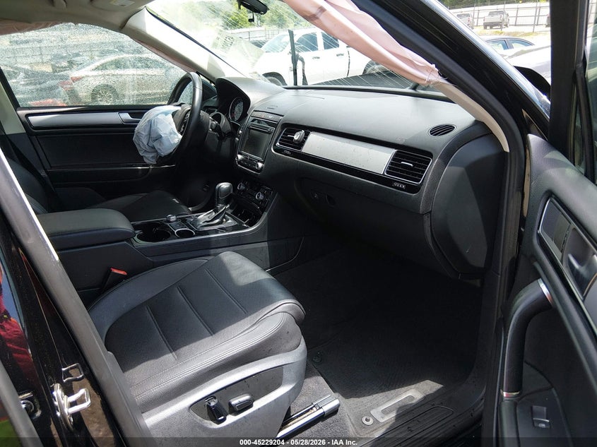 2015 Volkswagen Touareg VIN WVGEF9BPXFD006615 IAAI salvage auction — FRONT END, Salvage Title, sold $100 on 2026-07-20 (photo 5)