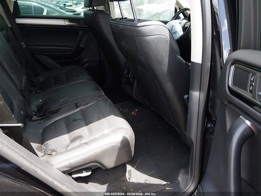 2015 Volkswagen Touareg VIN WVGEF9BPXFD006615 IAAI salvage auction — FRONT END, Salvage Title, sold $100 on 2026-07-20 (photo 8)