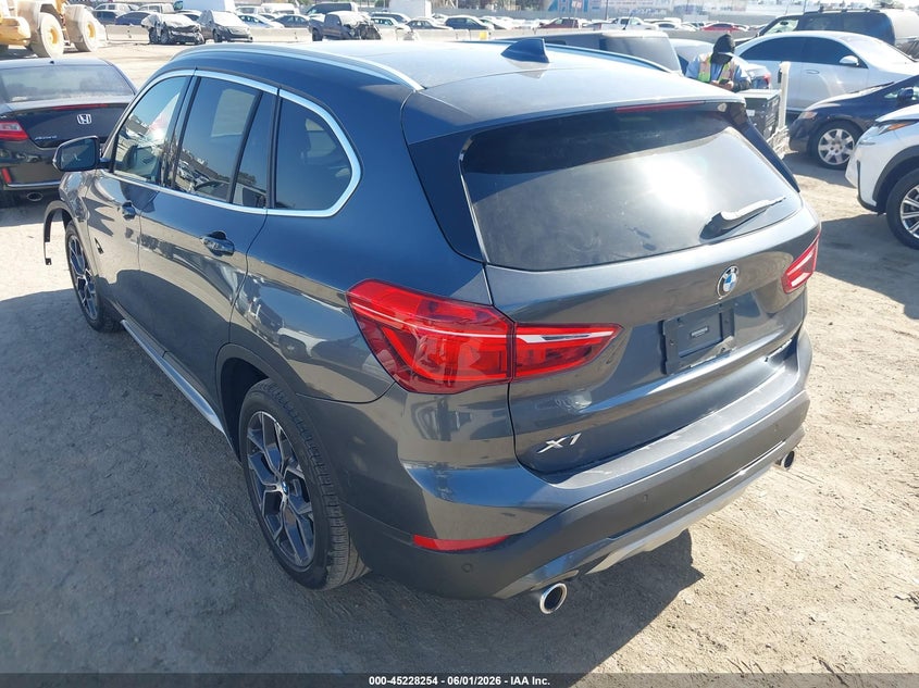 2021 BMW X1 VIN WBXJG7C00M5U22978 IAAI salvage auction — FRONT END, Salvage Title, sold $5,500 on 2026-07-22 (photo 3)