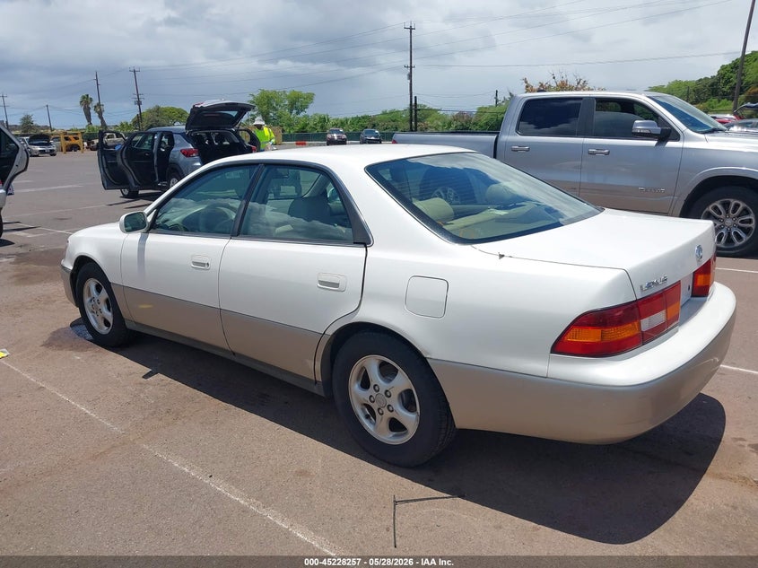 1999 Lexus Es 300 VIN JT8BF28G3X0214638 IAAI salvage auction — NORMAL WEAR, Clear (Hawaii), sold $500 on 2026-07-14 (photo 3)