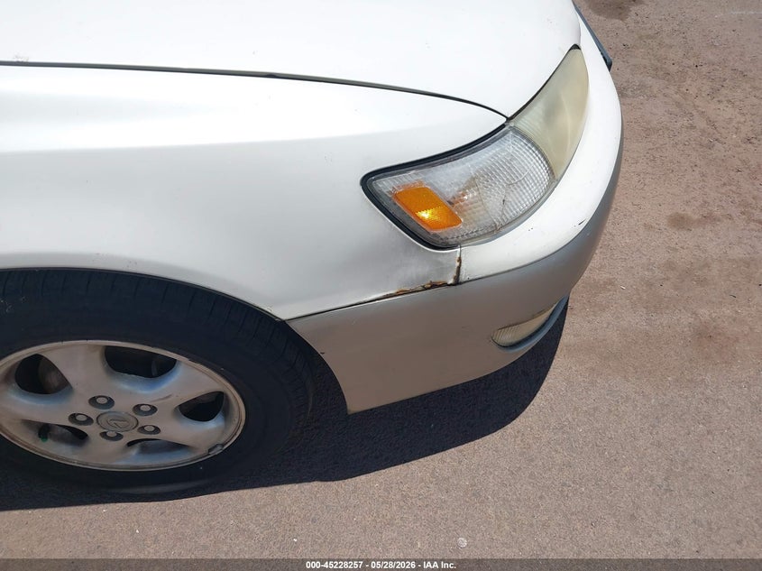 1999 Lexus Es 300 VIN JT8BF28G3X0214638 IAAI salvage auction — NORMAL WEAR, Clear (Hawaii), sold $500 on 2026-07-14 (photo 6)