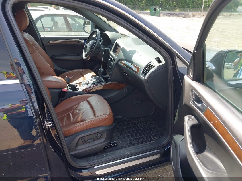 2011 Audi Q5 VIN WA1LFAFP4BA028297 IAAI salvage auction — NORMAL WEAR, Clear (Maryland), sold $875 on 2026-07-08 (photo 5)