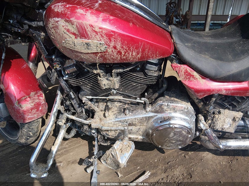 2025 Harley-Davidson FLHX VIN 1HD1KB718SB645350 IAAI salvage auction — LEFT SIDE, Wait Title, sold $9,000 on 2026-09-18 (photo 9)