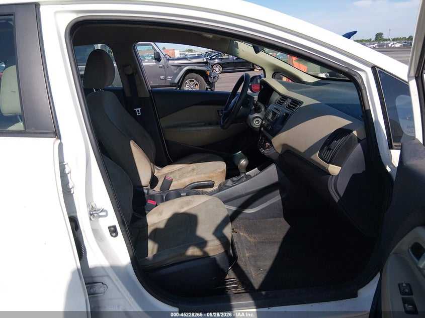 2014 Kia Rio VIN KNADM4A34E6419878 IAAI salvage auction — RIGHT FRONT, Salvage (Illinois), sold $250 on 2026-07-14 (photo 5)