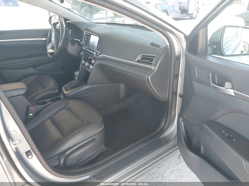 2019 Hyundai Elantra VIN KMHD84LF6KU811391 IAAI salvage auction — REAR END, Salvage Title, sold $3,300 on 2026-07-30 (photo 5)